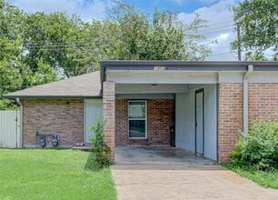 Building Photo - 1403 Click Cove