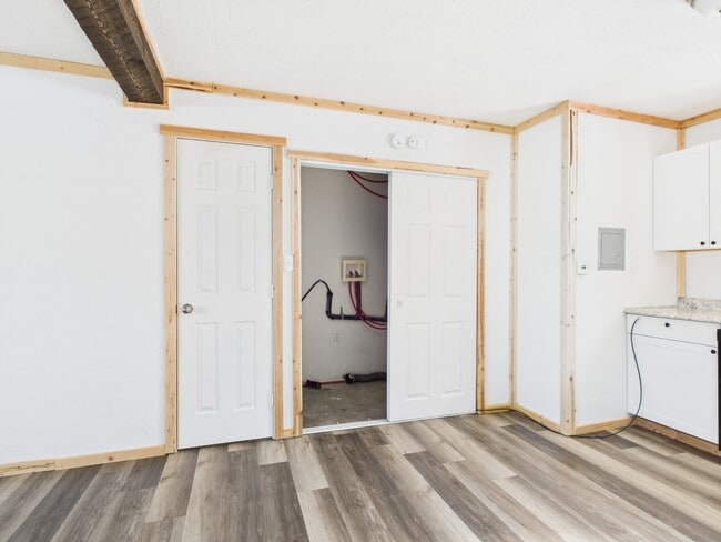 Building Photo - 2881 Elvira Ave