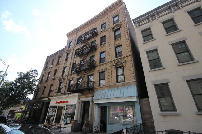 Facade - 204 Hudson St