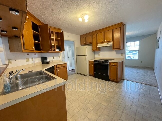 Building Photo - 622 McLaw Dr
