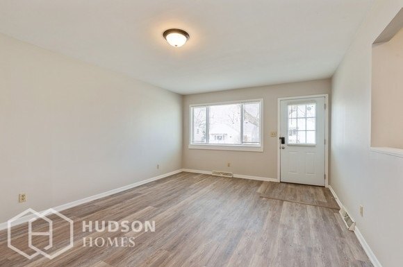 Building Photo - AVAILABLE NOW!  - 1908 Ridgeland Road, Roc...