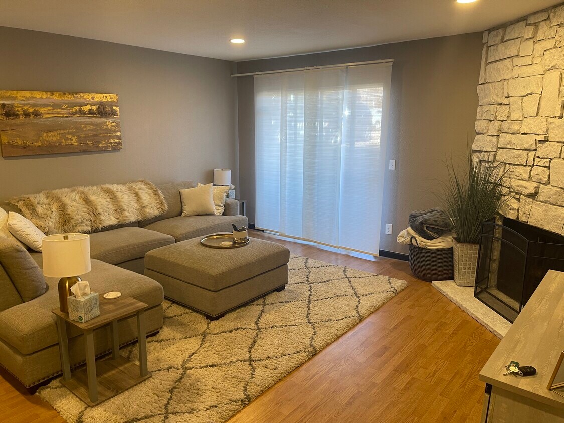 427 Wright St Unit 102, Lakewood, CO 80228 Condo for Rent in Lakewood