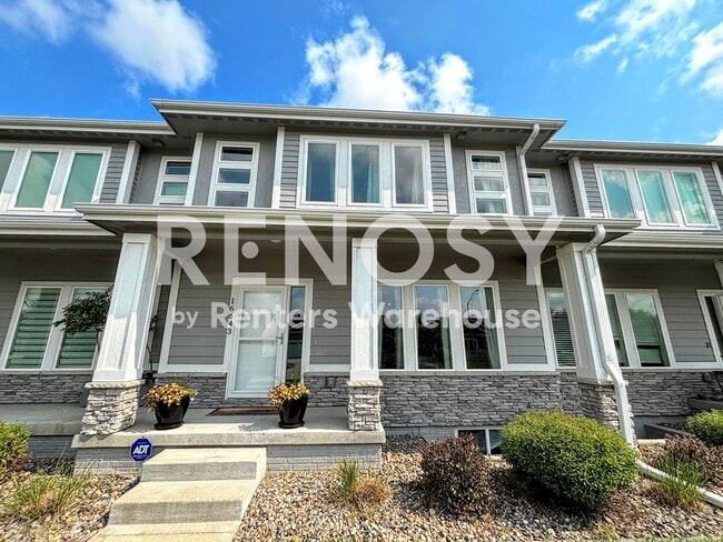 Building Photo - 16643 Wilden Dr