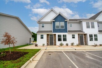 Building Photo - 211 Sandy Cv Ln