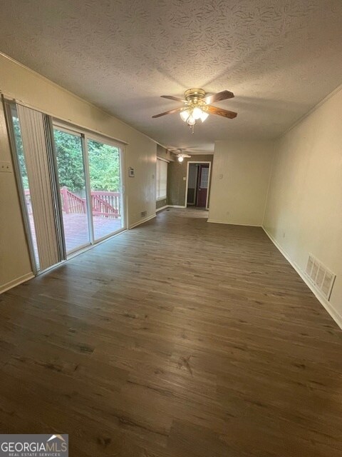 Building Photo - 35 Pine Meadow Cir