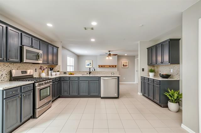 Building Photo - 10633 Lipan Trail