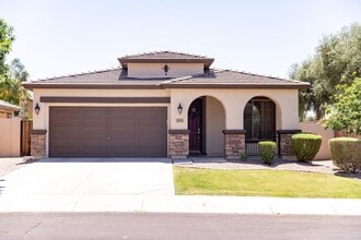 Building Photo - 3435 E Riopelle Ave