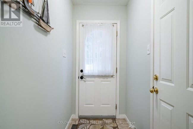 Photo du bâtiment - 861-861 Wentworth St