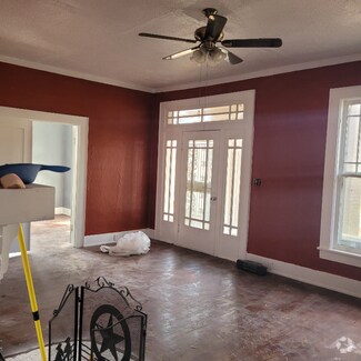 Building Photo - 408 W Harding Ave