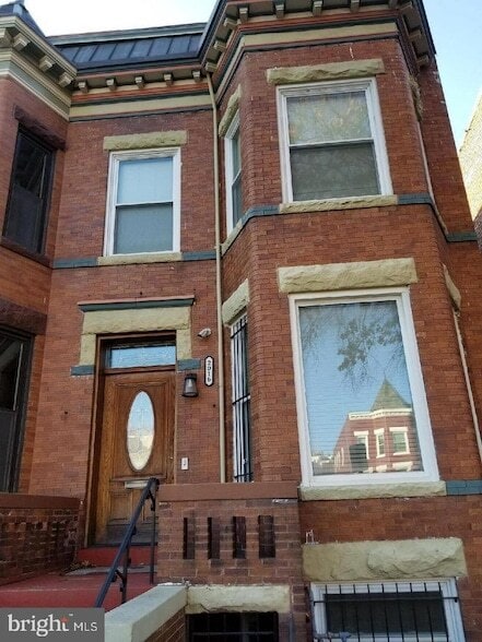 Building Photo - 2016 North Capitol St NW