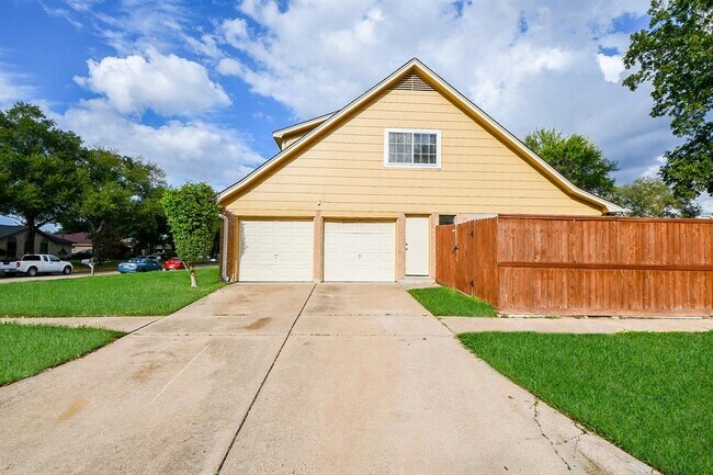 Building Photo - 21223 Park Wick Ln
