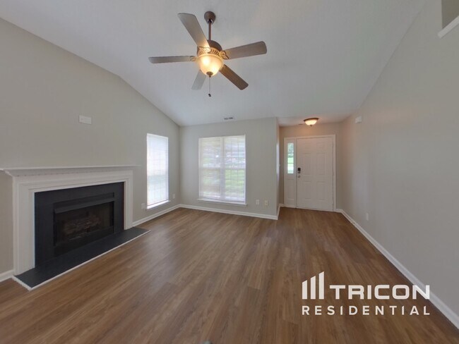 Foto del edificio - 849 Loch Lomond Cir