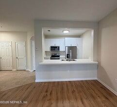 Building Photo - 7990 Baymeadows Rd E