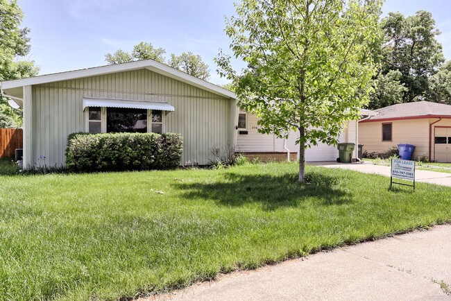 Building Photo - 3 Bedroom 1 Bath Ranch in Loveland