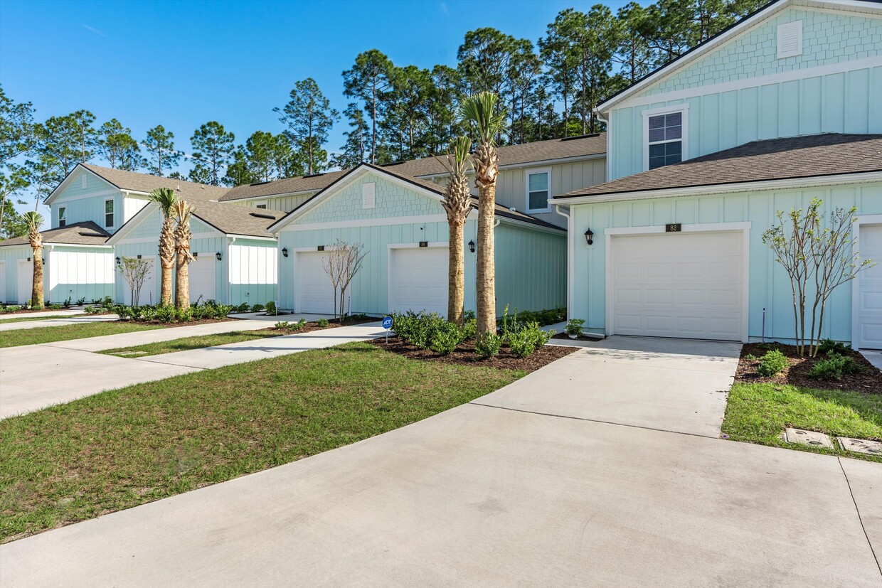 Primary Photo - 82 Vero Dr