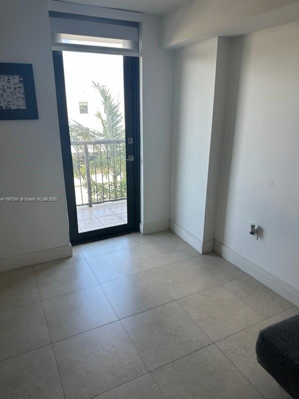 Foto del edificio - 1690 SW 27th Ave