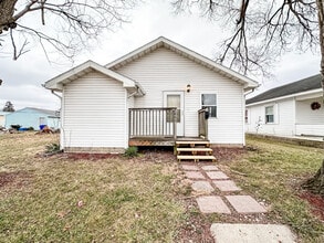 Building Photo - 2408 N Purdum St