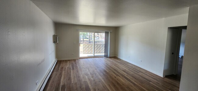 Foto del edificio - 2230 S Goebbert Rd