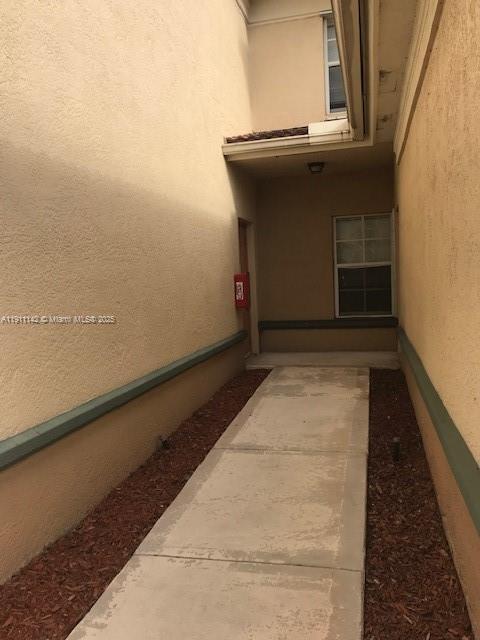 Foto del edificio - 2469 Centergate Dr