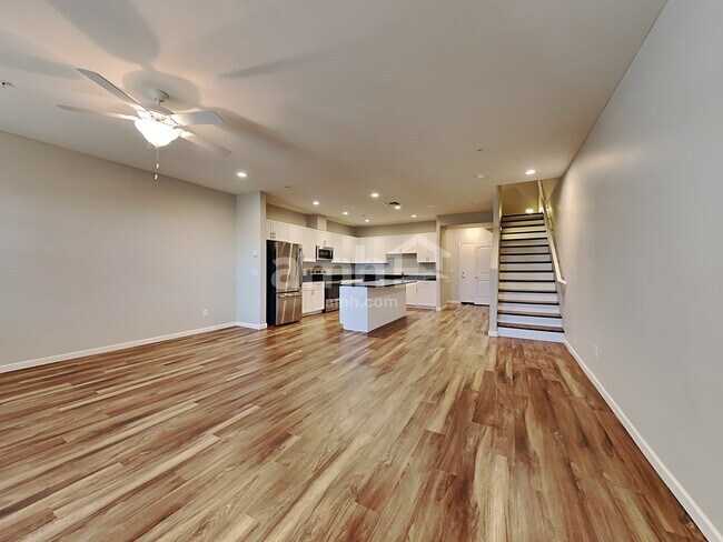 Building Photo - 20789 W Thomas Rd