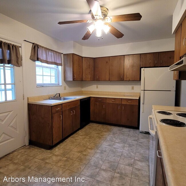 Building Photo - 3 br, 2.5 bath House - 269 MCMURRAY ROAD