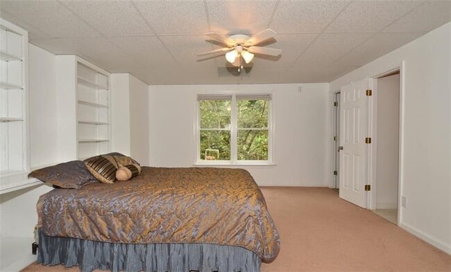 Building Photo - 5975 Peachtree Pkwy