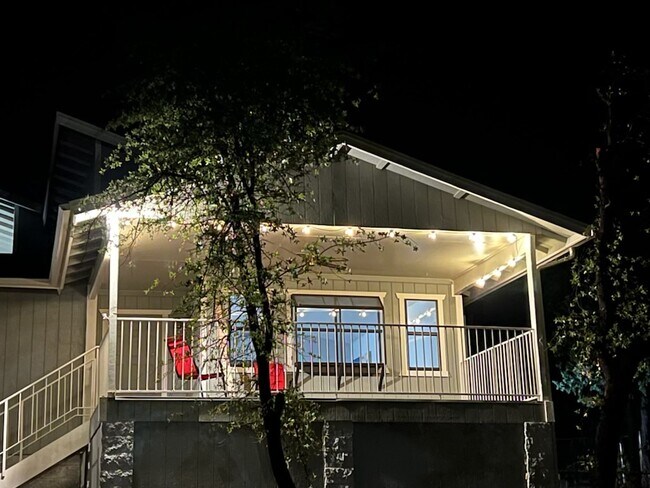 Foto del edificio - 102 W Sherwood Dr