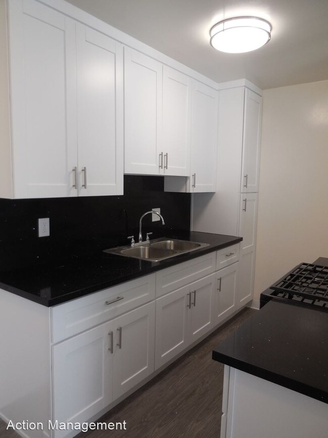 Building Photo - 3301 E Wilton St