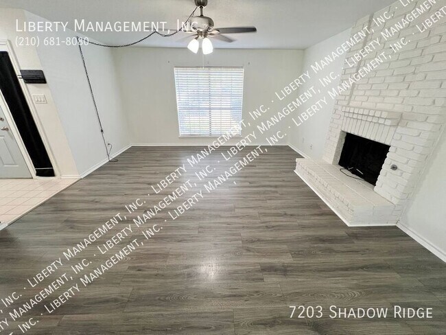 Foto del edificio - 7203 Shadow Ridge