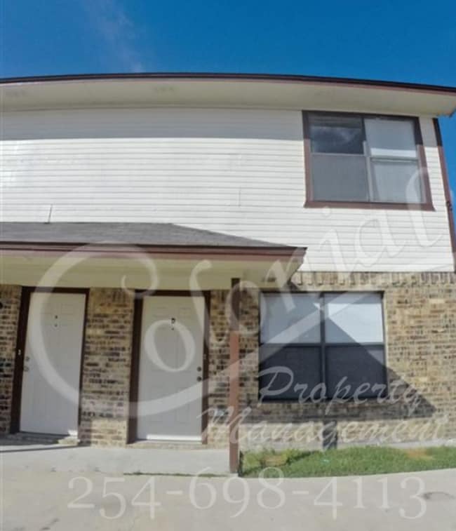 Building Photo - 1201 Monroe Loop
