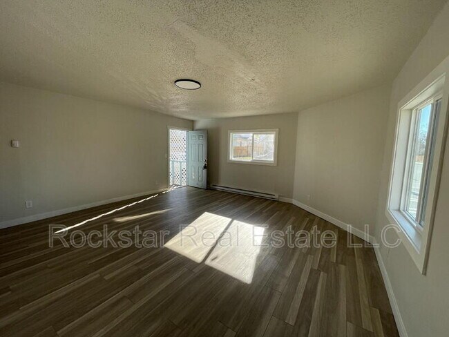 Foto del edificio - 1003 E Illinois Ave