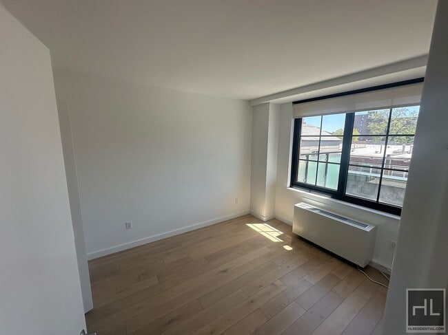 Building Photo - NORTHERN BOULEVARD