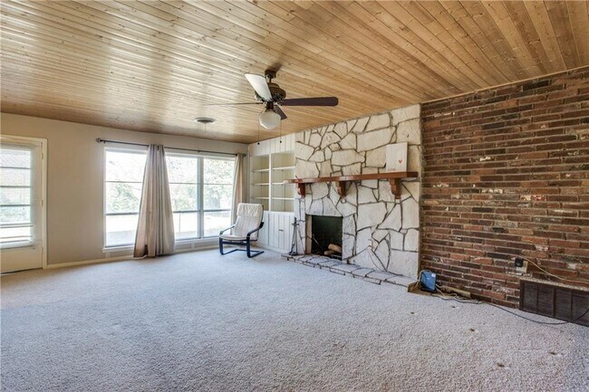 Building Photo - 5216 Wharton Dr
