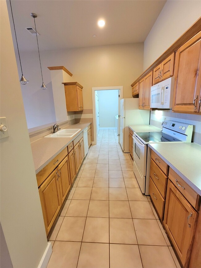 Foto del edificio - 2315 Harborside Dr