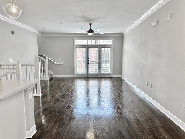 Building Photo - 15200 Memorial Dr