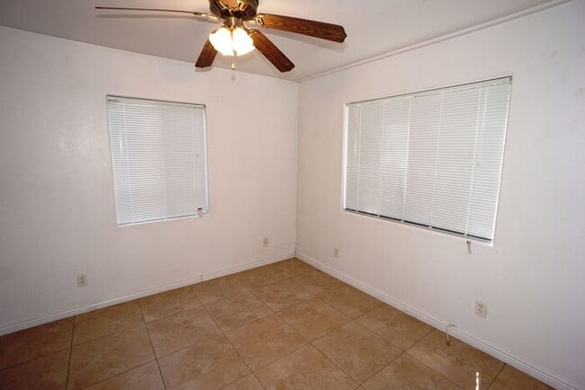 Building Photo - Charming 1 bed-1 bath