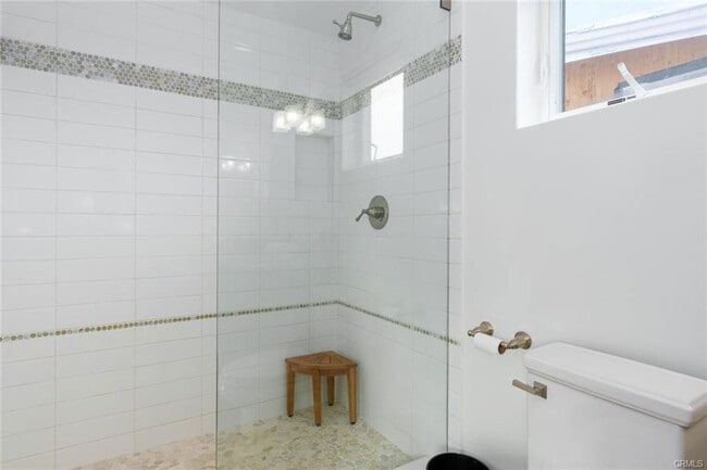 Foto del edificio - 432 1/2 Goldenrod Avenue, Newport Beach, C...