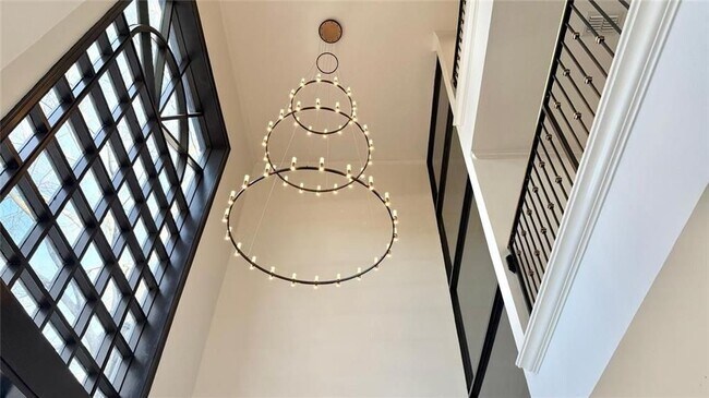 Foto del edificio - 1104 Pine Heights Dr NE