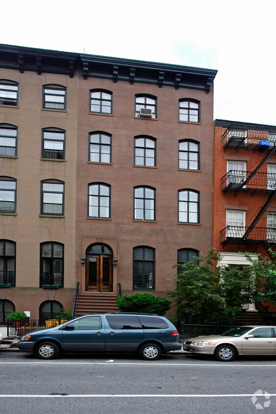Building Photo - 434 W 20th St