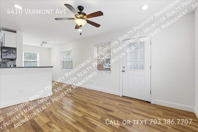 Building Photo - 4410 Vermont Ave