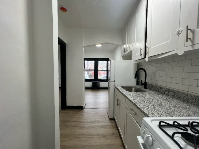 Foto del edificio - 1411 Roycroft Ave