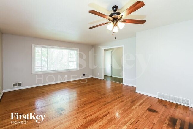 Building Photo - 5936 Sterling Avenue