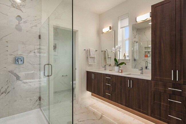 Building Photo - 9619 Thorsk St