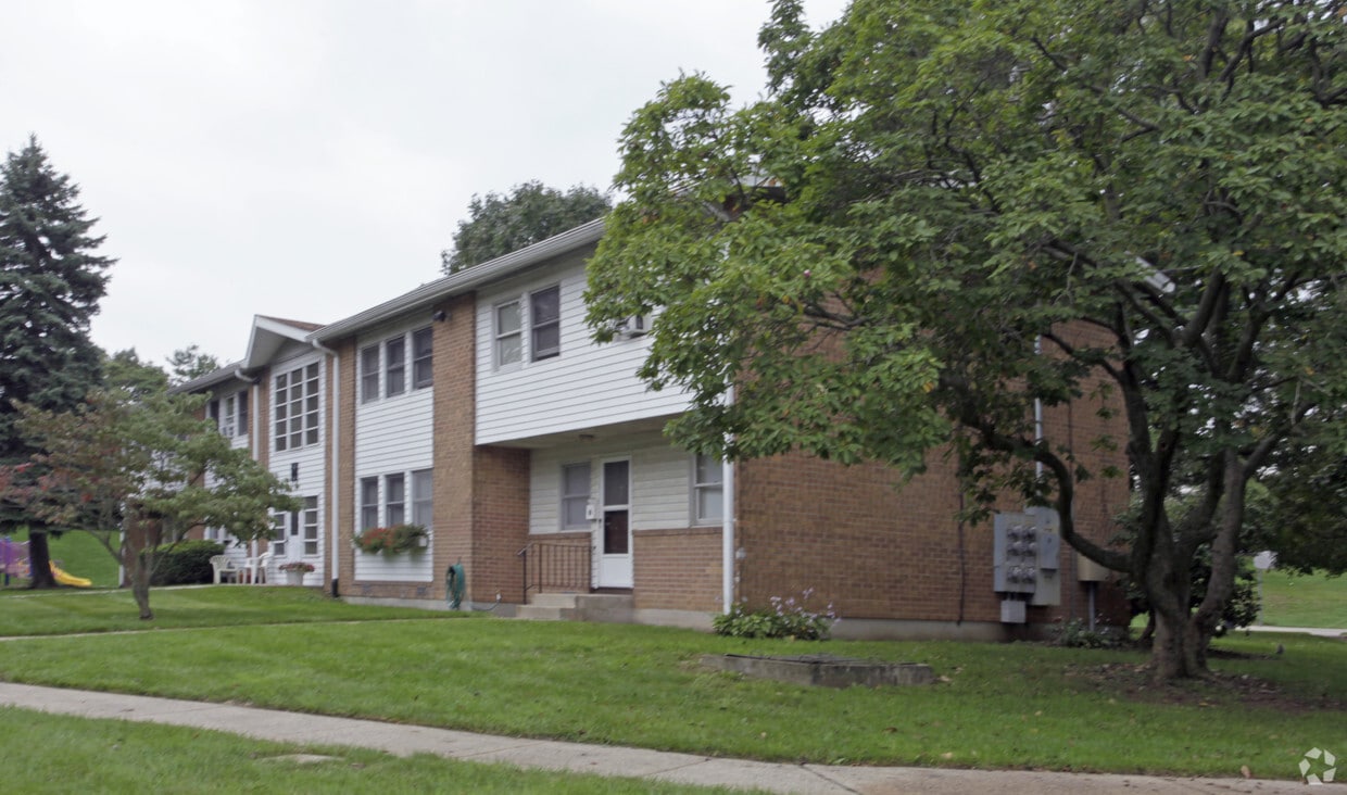 Building Photo - Julius C Engel Apartments