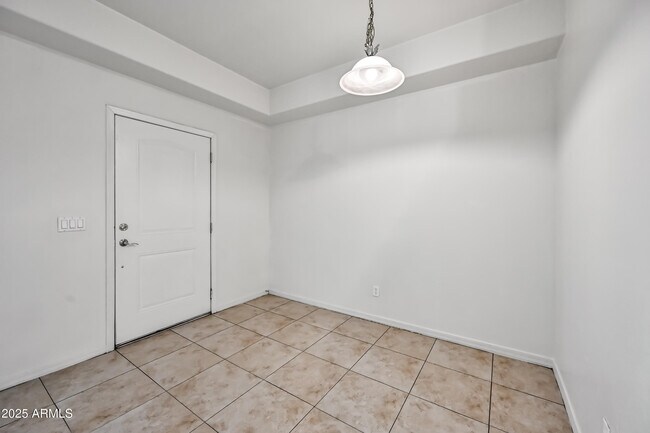 Foto del edificio - 4608 W Maryland Ave