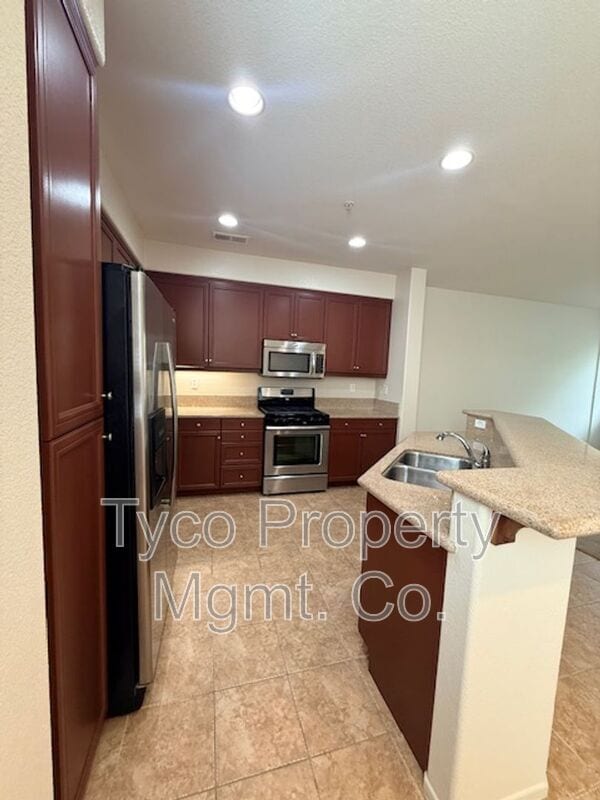 Building Photo - 1936 Caminito Alcala