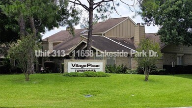 Building Photo - 11658 Lakeside Park Dr