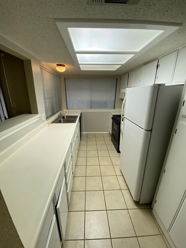 Foto del edificio - 1800 West Ln