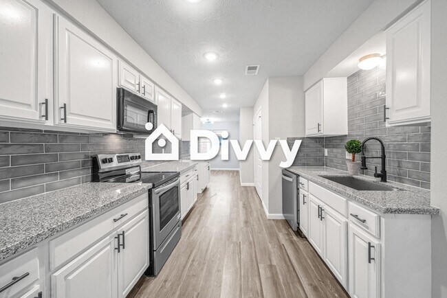 Building Photo - 11903 Bonaparte Dr