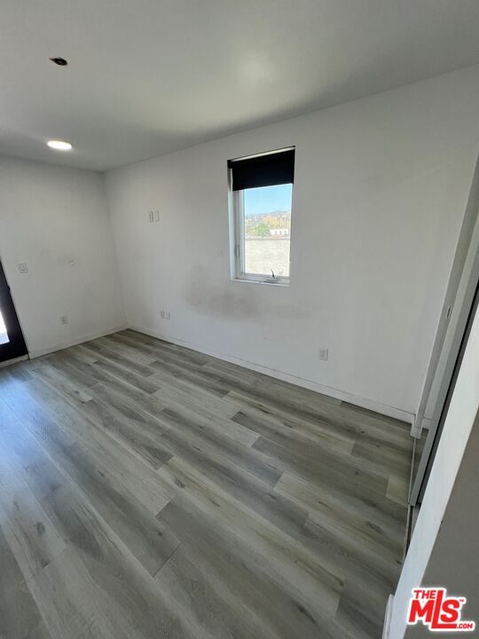 Foto del edificio - 1222 Alexandria Ave